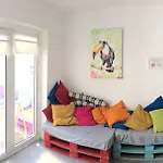 Surfer's Den Ostello