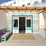 Surfer's Den Ostello *