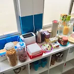 Surfer's Den Хостел *