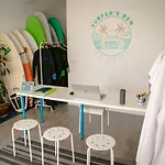 Surfer's Den Хостел Эрисейра