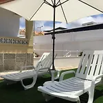 Surfer's Den Хостел Эрисейра