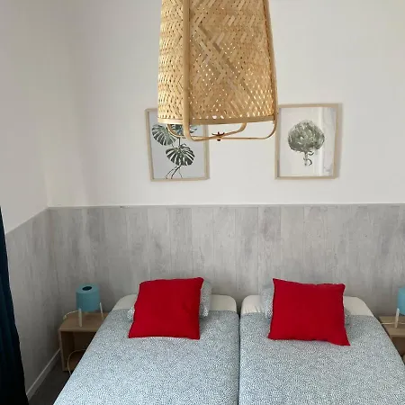 Surfer's Den Ostello Ericeira