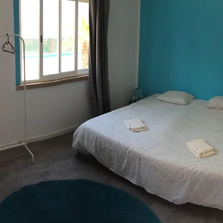 Surfer's Den Vandrerhjem *