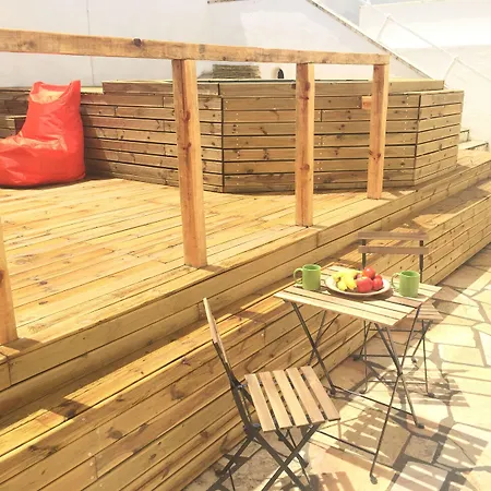 Vandrerhjem Surfer's Den