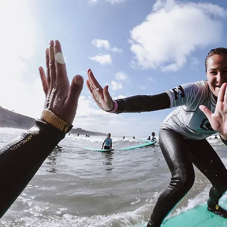 Surfer's Den *