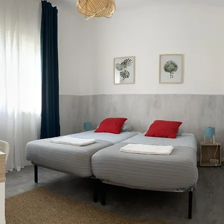 Surfer's Den Ericeira