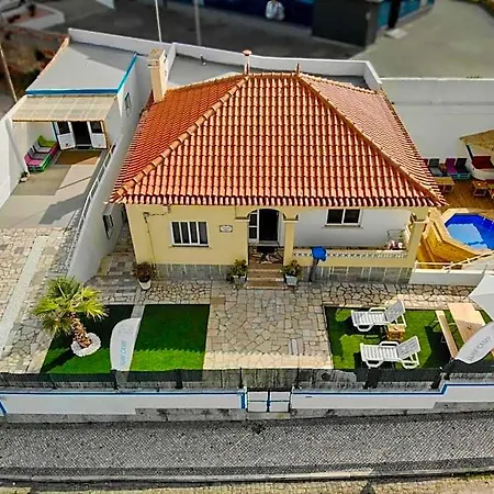 Surfer's Den Auberge de jeunesse Ericeira