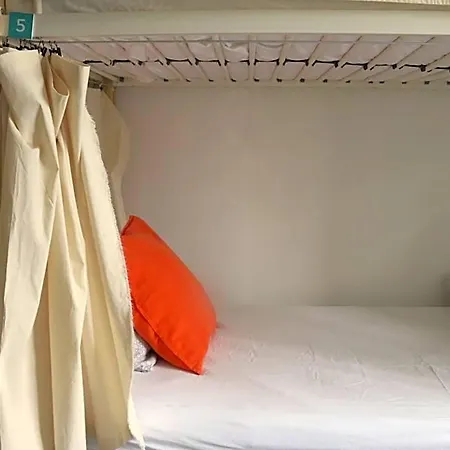 Auberge de jeunesse Surfer's Den Ericeira