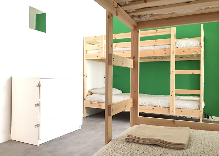 Surfer's Den Hostel Ericeira