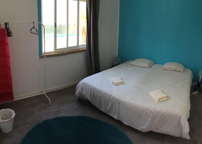 Surfer's Den Hostel *