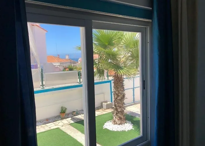 Hostel Surfer's Den *