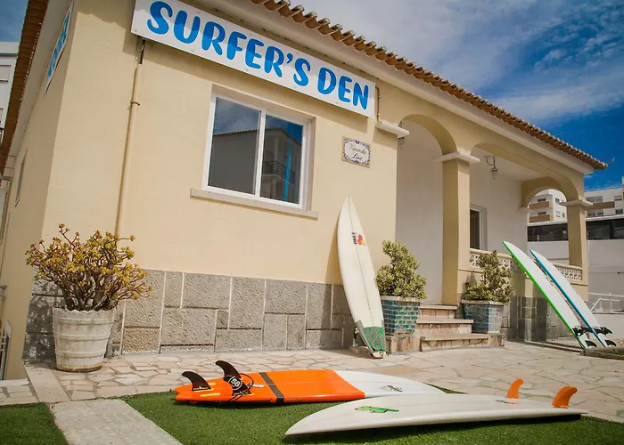Surfer's Den Hostel Ericeira