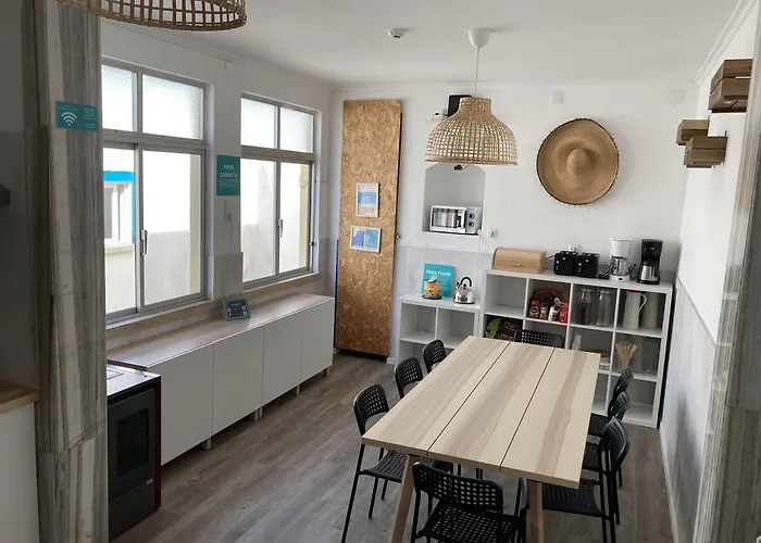 Surfer's Den Hostel Ericeira
